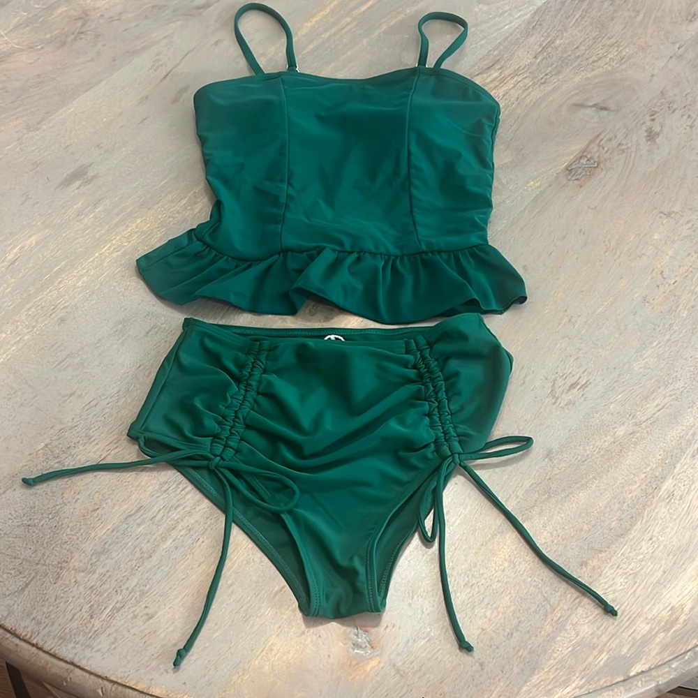 Green Tankini Ruched Bottom Swimsuit with Removable Pads